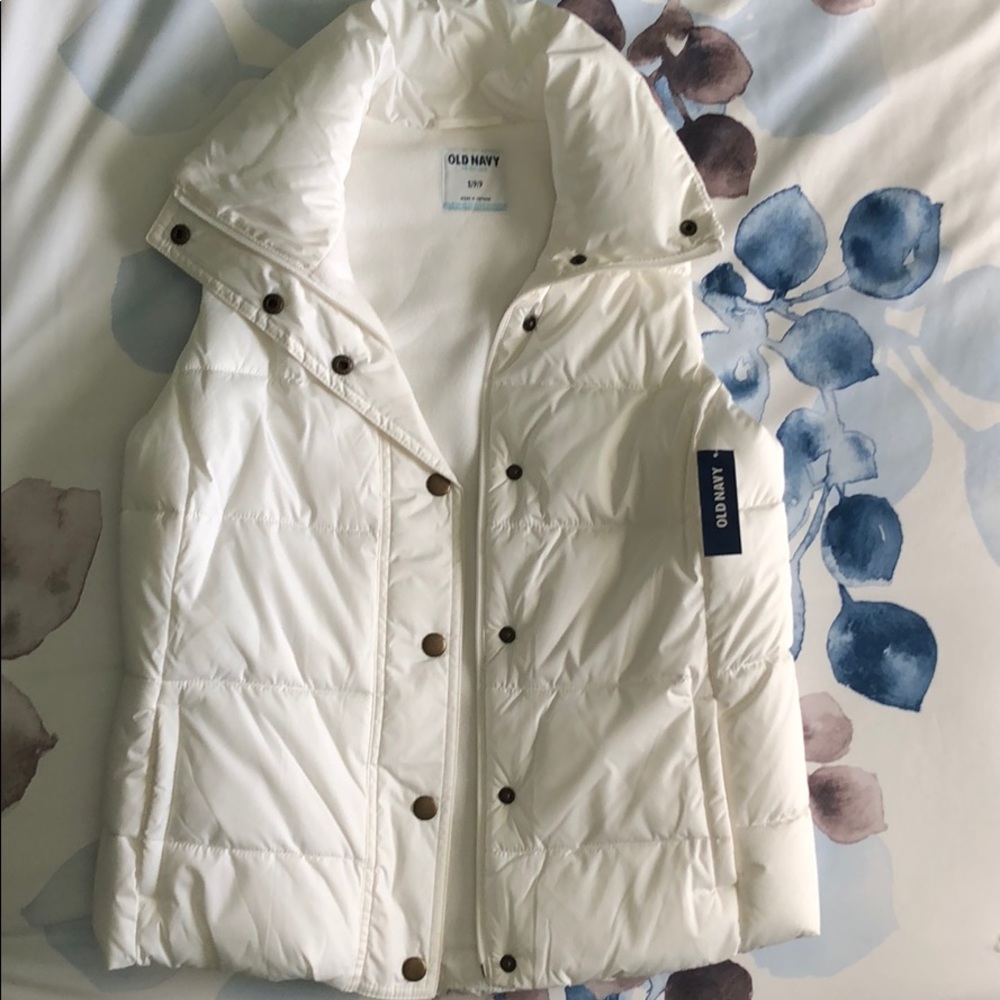 Old Navy Puffer Vest